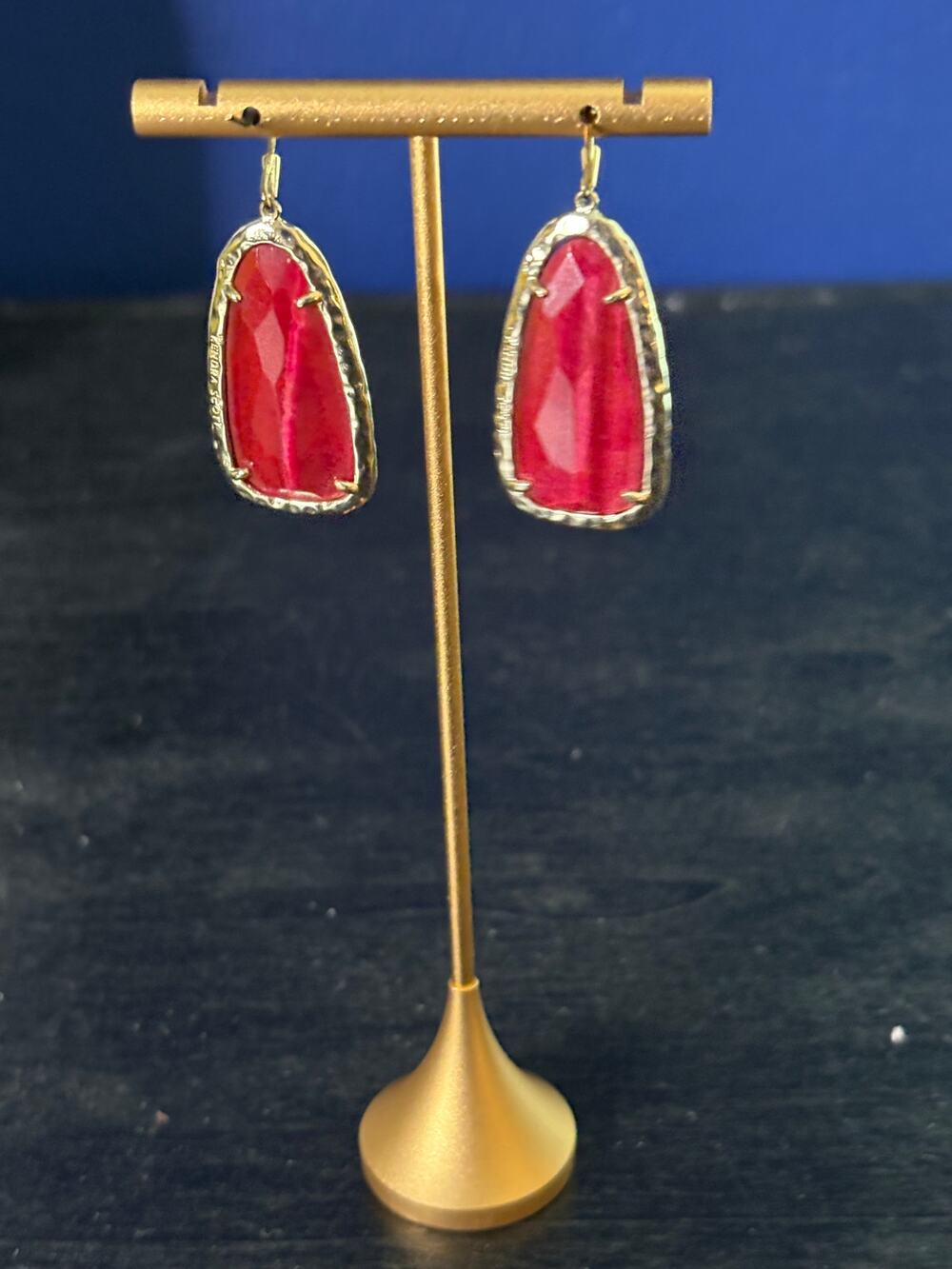 Kendra Scott Lyn Drop Earrings • Gold + Deep Red Stone • EUC